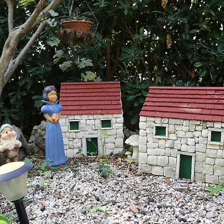 Zecevo Rtic 10334a * Rogoznica (Sibenik-Knin)