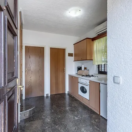 Zecevo Rtic 10334a Daire Rogoznica (Sibenik-Knin)