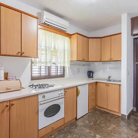 Apartman Zecevo Rtic 10334a Rogoznica