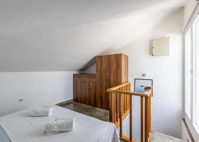 Zecevo Rtic 10334a Rogoznica (Sibenik-Knin)